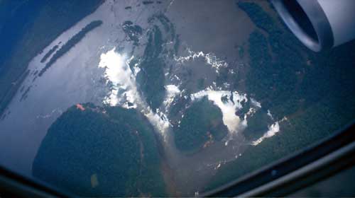 Argentinia, Iguazu: Circling above the falls.