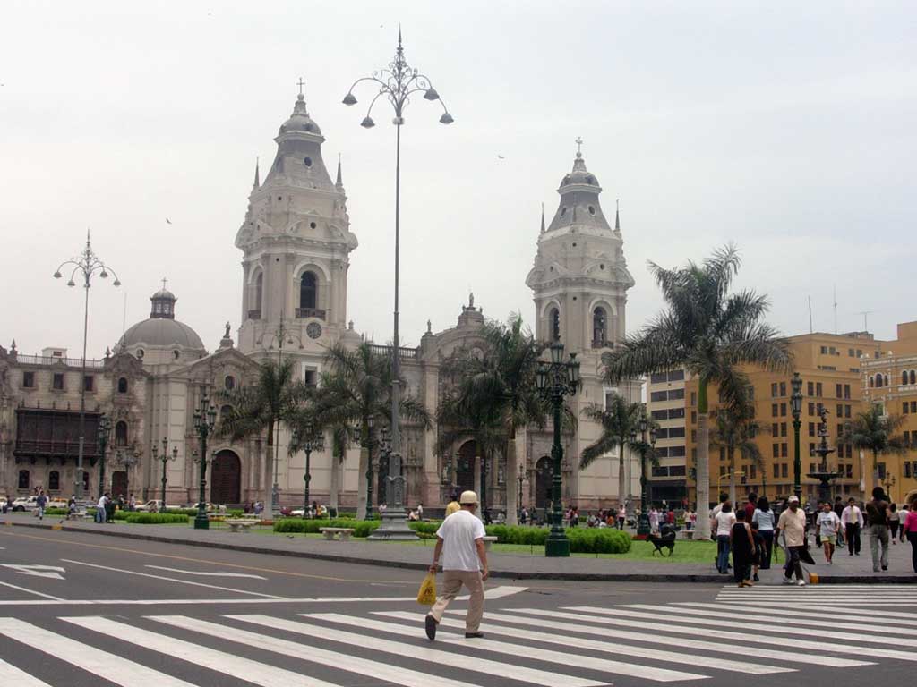 El Parque Central, Miraflores, Lima