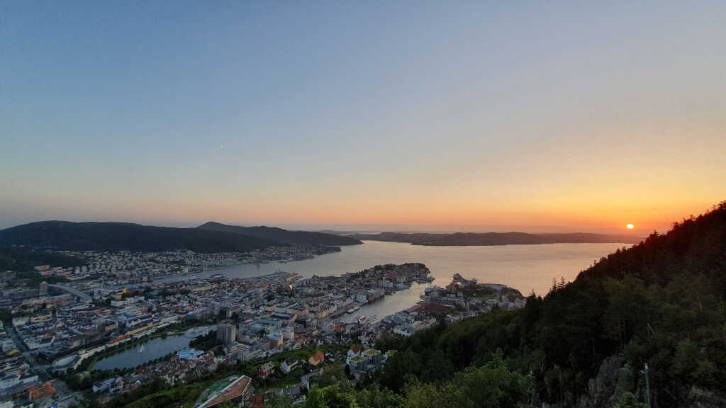 Sonnenuntergang vom Fløien aus, Bergen, Norwegen